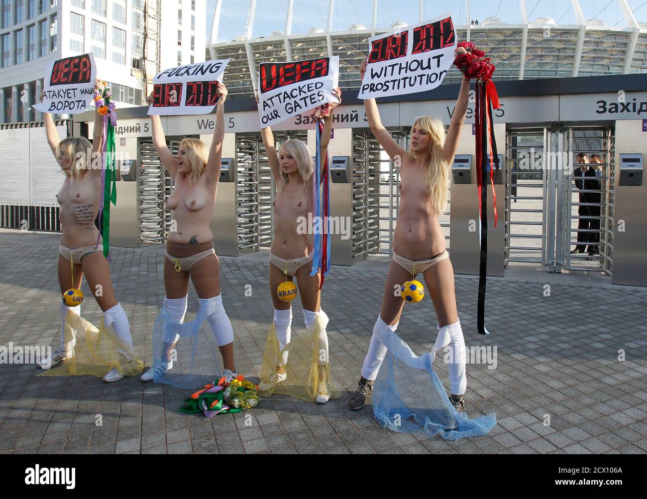 </p>
<p>Евро-2012: украинские проститутки надеются заработать”/><span style=